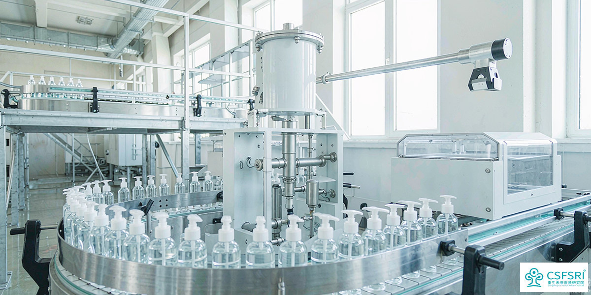Automated cosmetic filling line with skincare bottles on a conveyor
